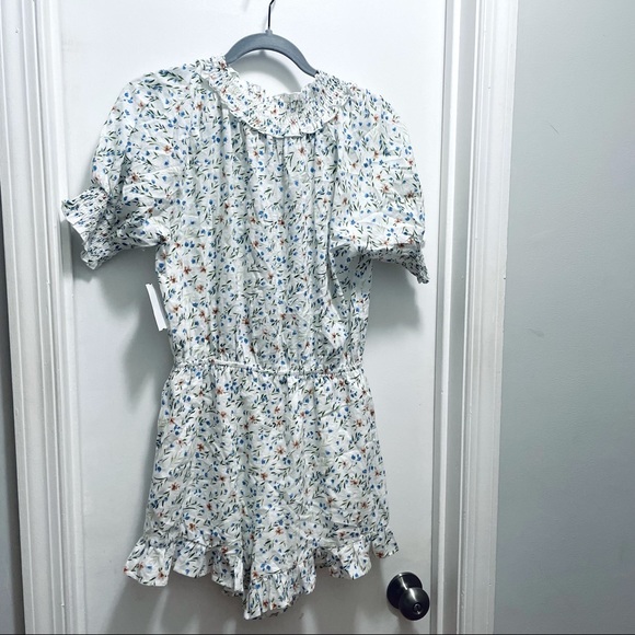 White Patterned Romper, Size Medium - Picture 2 of 3